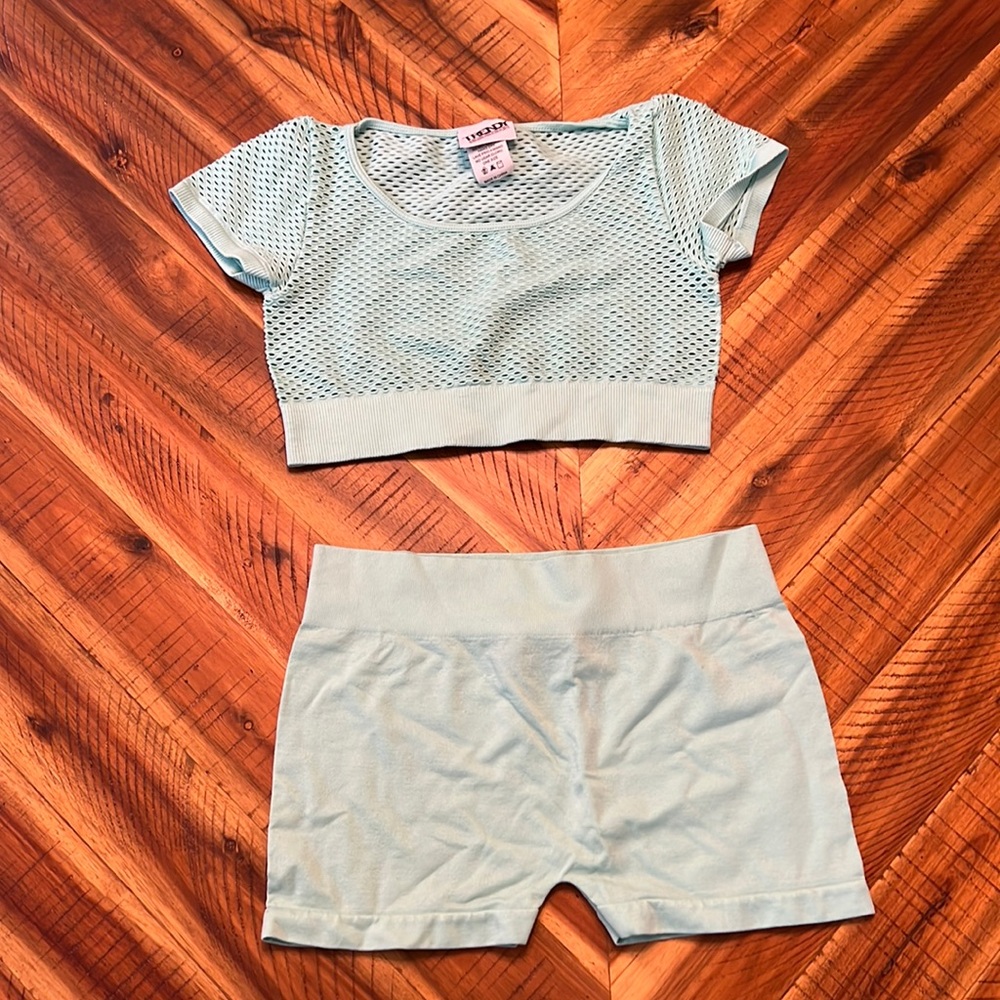 Trendy Trends dance outfit